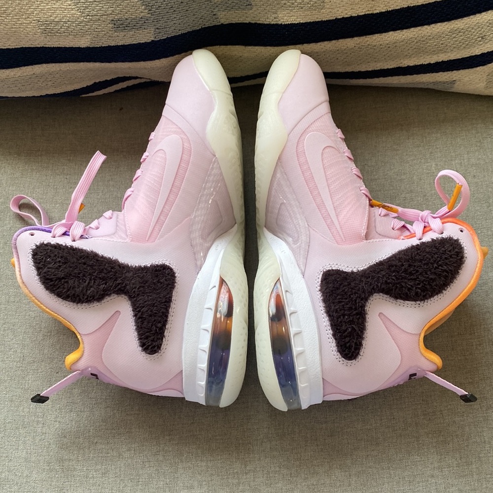 NIKE Lebron IX Regal pink multicolor NWT size 8.5 - Picture 10 of 14